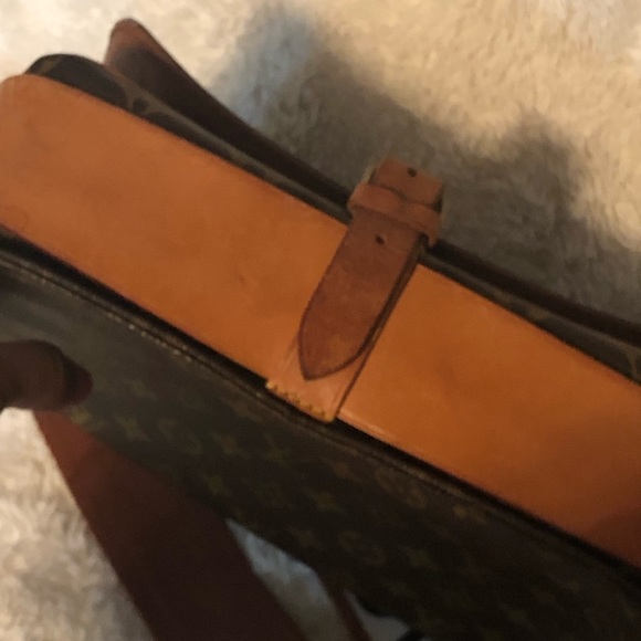 authentic LOUIS VUITTON CARTOUCHIERE MM - Picture 7 of 9